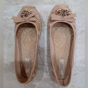 Vera Wang multi color, woven cushioned flats size 8.5